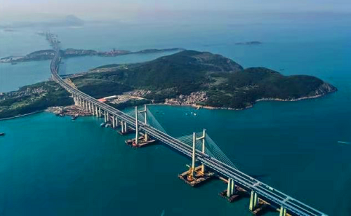 平潭海峡公铁两用大桥全景图
